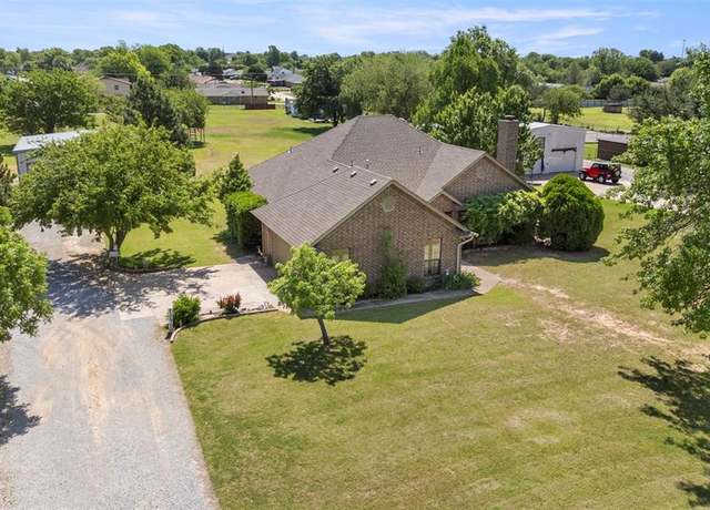 Property at 10900 S Broadway Ave, Oklahoma City, OK 73170, 3 beds, 2 baths