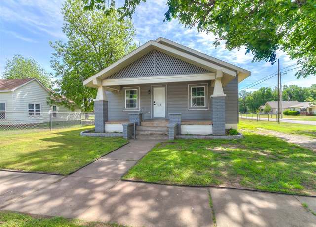 Property at 326 S Locust St, Crescent, OK 73028, 3 beds, 1.5 baths
