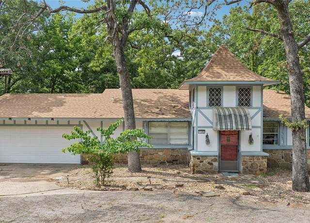 Property at 1392 Robin Hood Rd, Eufaula, OK 74432, 4 beds, 2.5 baths