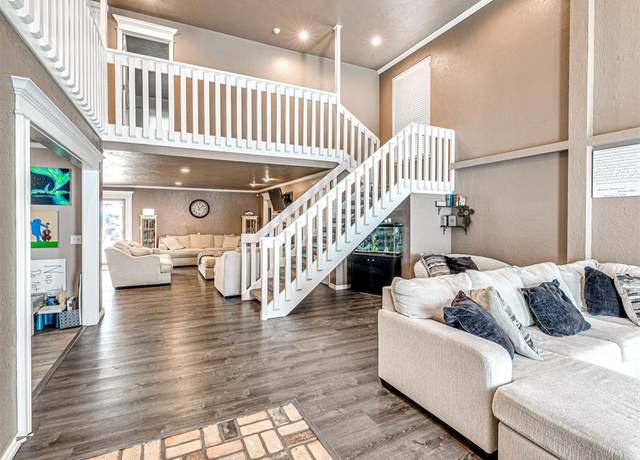 Property at 14713 Brasswood Blvd, Edmond, OK 73013, 4 beds, 3.5 baths