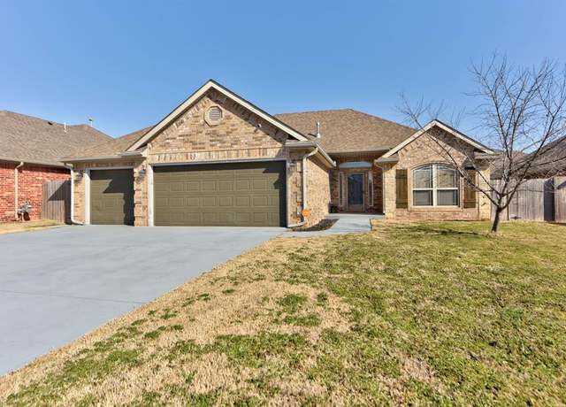 Property at 539 W Chickasaw Court Way, Mustang, OK 73064, 3 beds, 2 baths