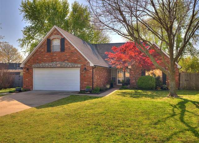 Property at 25475 Humphries Cir, Claremore, OK 74019, 3 beds, 2 baths