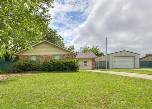 Property at 600 Oak Park Dr, Choctaw, OK 73020, 3 beds, 1.5 baths