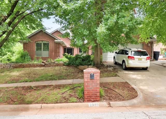 Property at 2327 SW 122nd St, Oklahoma City, OK 73170, 3 beds, 2 baths