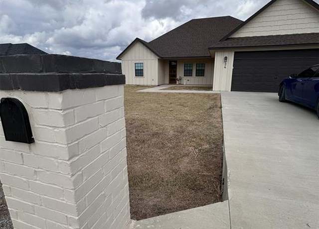 Property at 34 Bull Run, Calera, OK 74730, 3 beds, 2 baths