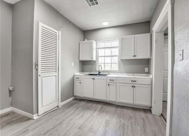 Property at 3301 N Mckinley Ave, Oklahoma City, OK 73118, 3 beds, 1 bath