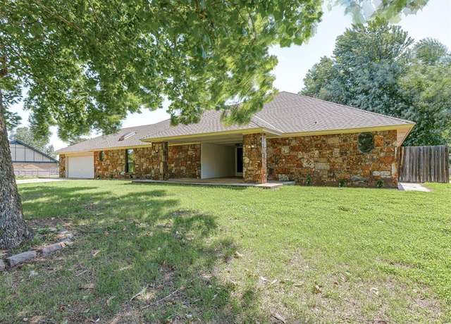 Property at 3802 N Country Club Rd, Newcastle, OK 73065, 3 beds, 3 baths
