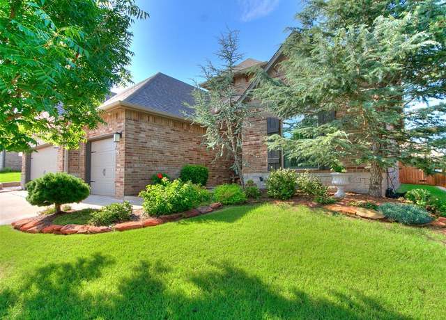 Property at 604 NW 197th St, Edmond, OK 73012, 3 beds, 3 baths