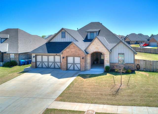 Property at 1112 Colonial Ave, Tuttle, OK 73089, 3 beds, 2.5 baths