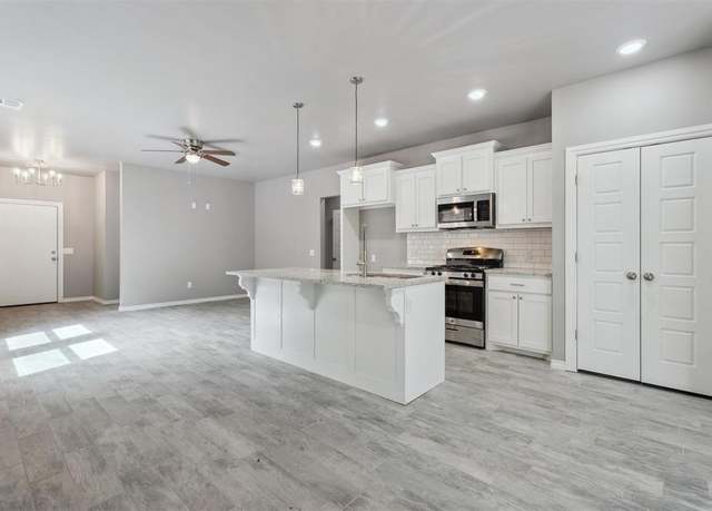 Property at 422 Grove St, Perry, OK 73077, 3 beds, 2 baths