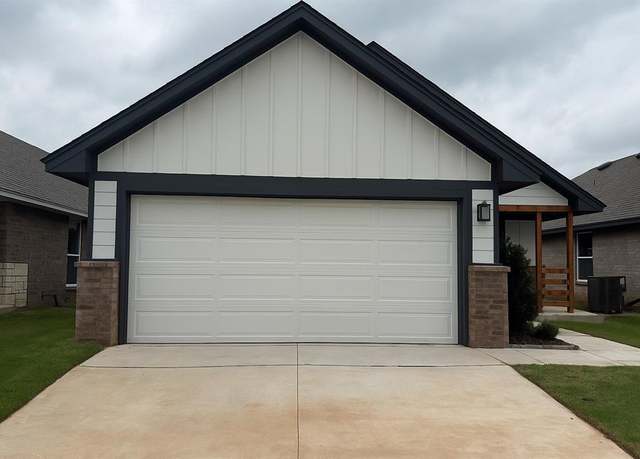 Property at 1112 SW 139th St, Oklahoma City, OK 73170, 3 beds, 2 baths