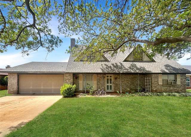 Property at 211 Cedar Ave, Elk City, OK 73644, 4 beds, 2 baths