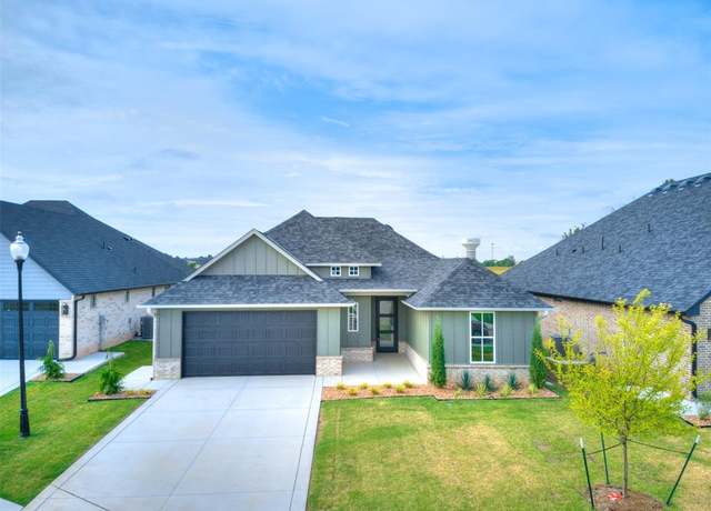 Property at 216 Pont Neuf Ct, Edmond, OK 73034, 4 beds, 2.5 baths