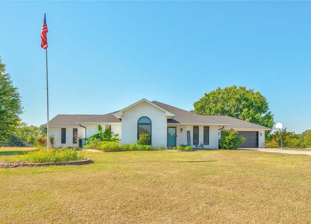 Property at 16070 N County Road 3264, Pauls Valley, OK 73075, 4 beds, 2 baths