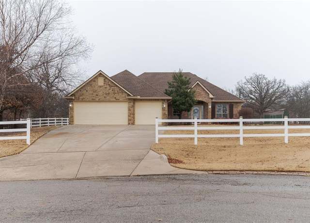 Property at 4950 Big Oak Cir, Guthrie, OK 73044, 3 beds, 2 baths