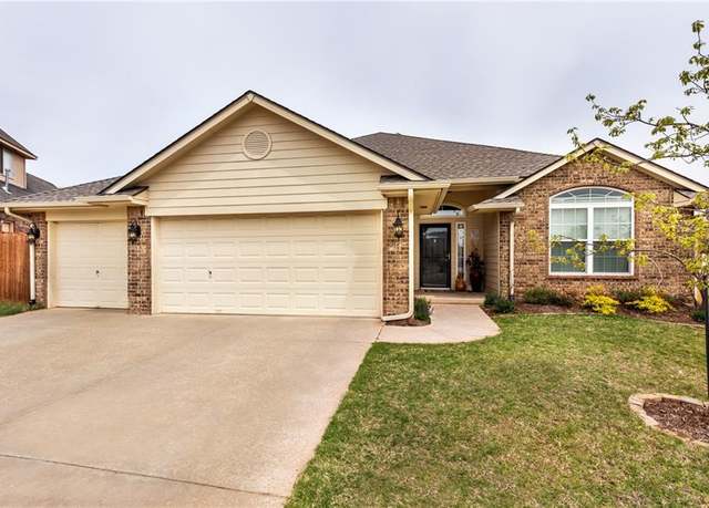 Property at 2113 SE 9th St, Moore, OK 73160, 3 beds, 2 baths