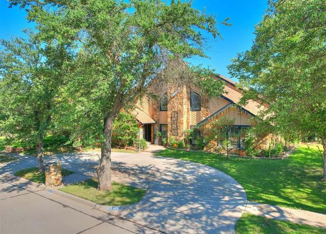 Property at 8101 Brownsville Ln, Bethany, OK 73008, 5 beds, 3.5 baths