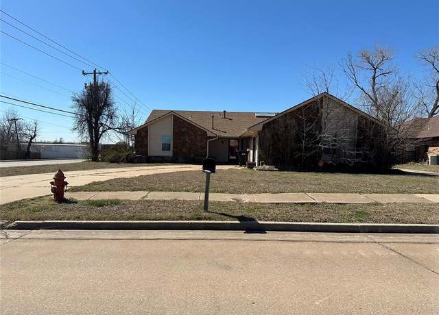 Property at 1301 Silver Ash St, Moore, OK 73160, 3 beds, 2.5 baths
