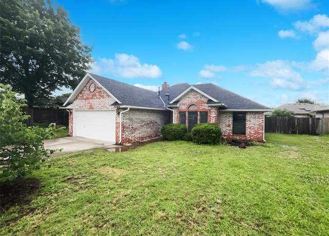 Property at 3708 Teresa Dr, Moore, OK 73160, 3 beds, 2 baths