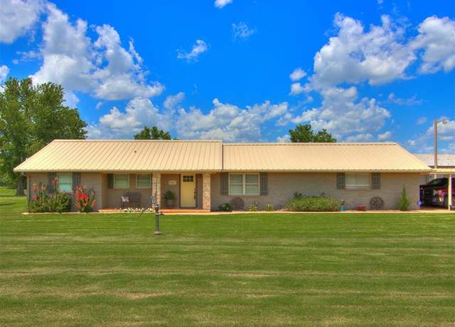 Property at 4524 E Prairie Grove Rd, Guthrie, OK 73044, 3 beds, 2 baths