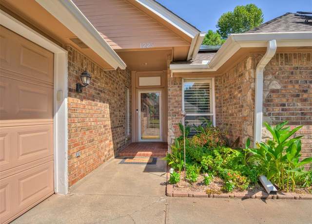 Property at 1225 NW 198th St, Edmond, OK 73012, 3 beds, 2 baths