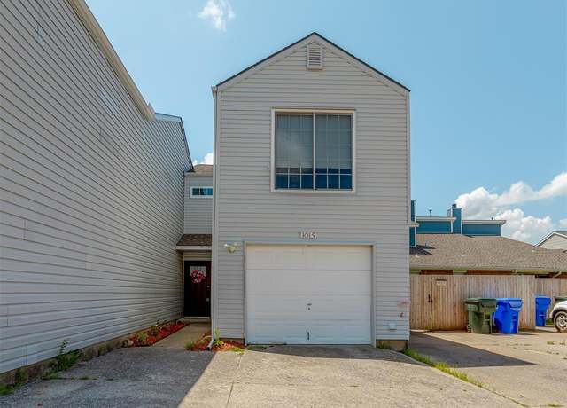 Property at 1015 Rambling Oaks Dr, Norman, OK 73072, 3 beds, 2 baths