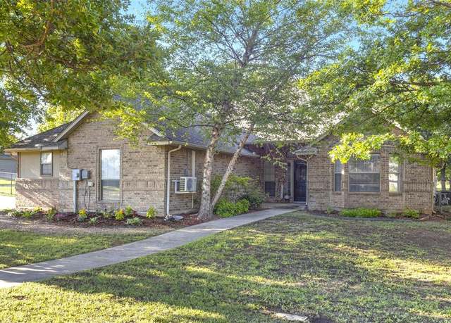 Property at 1054 White Tail Ct, Guthrie, OK 73044, 4 beds, 2 baths
