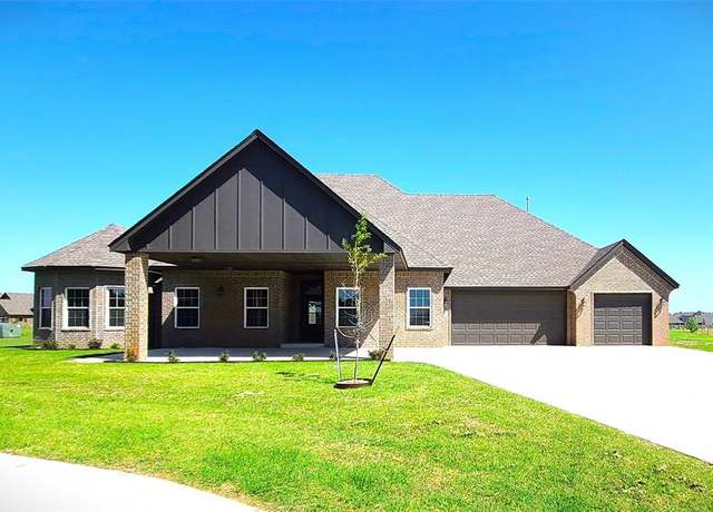 Property at 109 Tralee Ct, Yukon, OK 73099, 5 beds, 3 baths
