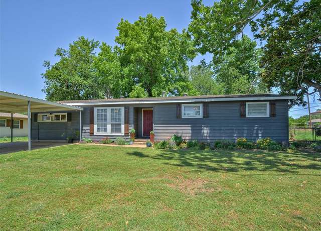 Property at 303 W Meek St, Wayne, OK 73095, 3 beds, 2 baths