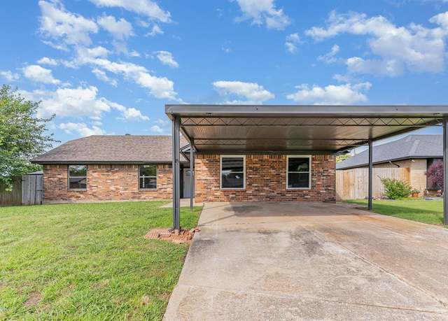 Property at 1004 Ranchoak Ct, Yukon, OK 73099, 3 beds, 2 baths