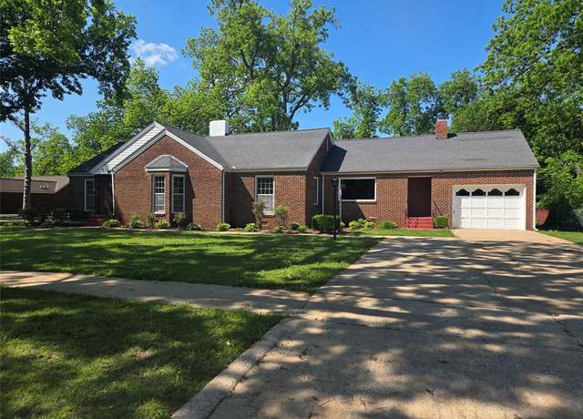 Property at 501 N Pine St, Pauls Valley, OK 73075, 3 beds, 3 baths