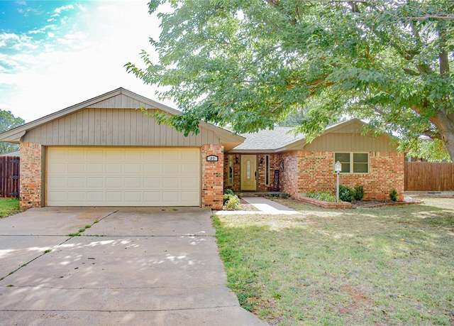Property at 20 S Liberty Ln, Elk City, OK 73644, 3 beds, 2 baths