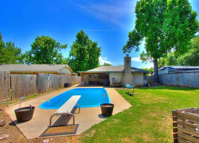 Property at 7213 NW 7th St, Oklahoma City, OK 73127, 3 beds, 1 bath