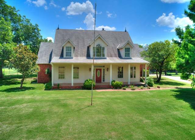 Property at 6800 E 15th St, Edmond, OK 73013, 3 beds, 2.5 baths