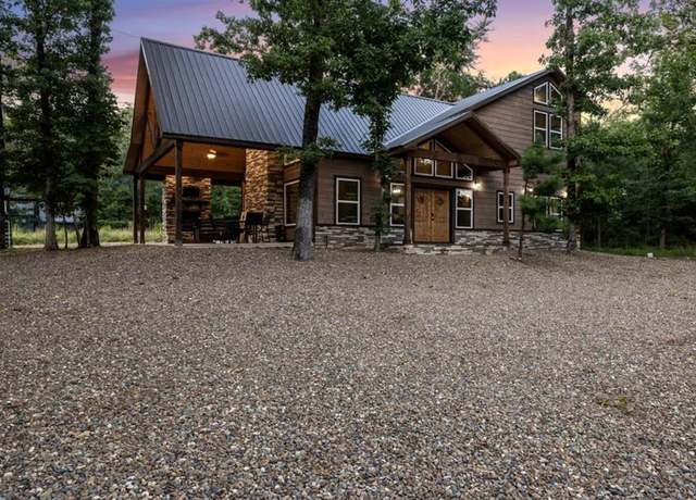Property at 525 Bass Loop, Broken Bow, OK 74728, 1 bed, 2.5 baths