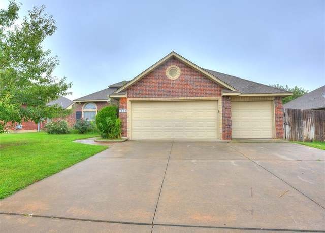Property at 1605 SW 33rd St, Moore, OK 73160, 4 beds, 2 baths