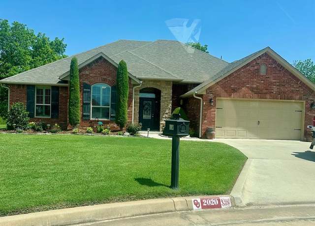 Property at 2020 Brook Holw, Shawnee, OK 74804, 3 beds, 2 baths
