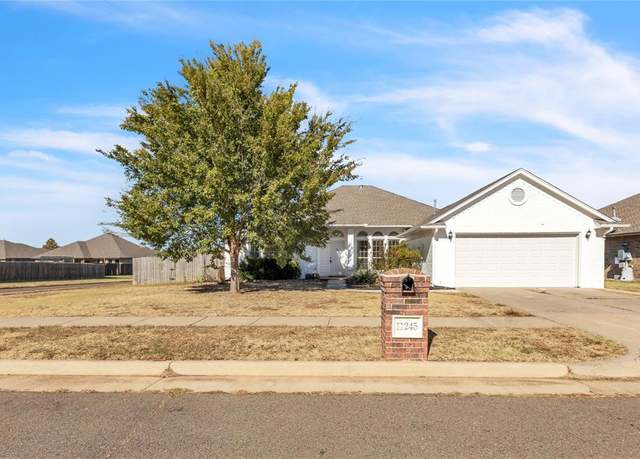 Property at 11245 NW 101st St, Yukon, OK 73099, 4 beds, 2 baths