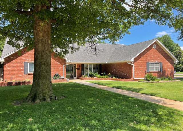 Property at 10900 Willow Grove Rd, Oklahoma City, OK 73120, 4 beds, 4 baths