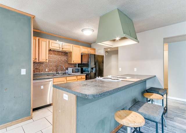 Property at 216 N English Dr, Moore, OK 73160, 3 beds, 2 baths
