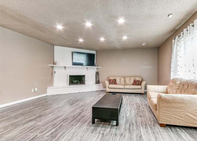 Property at 216 N English Dr, Moore, OK 73160, 3 beds, 2 baths