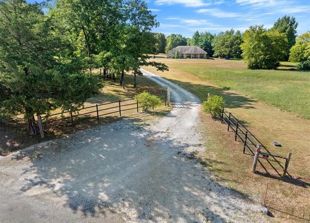 Property at 443 W Canfield Rd, Idabel, OK 74745, 3 beds, 2 baths