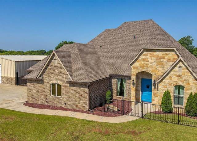 Property at 200 Boone Creek Dr, Noble, OK 73068, 3 beds, 2.5 baths