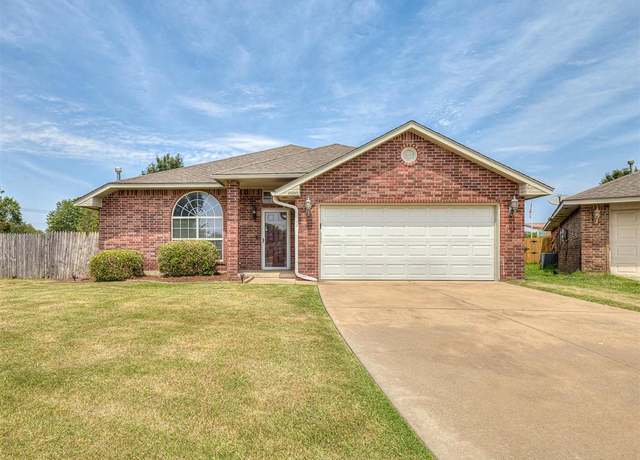 Property at 1600 Hazelwood Dr, Norman, OK 73071, 3 beds, 2 baths