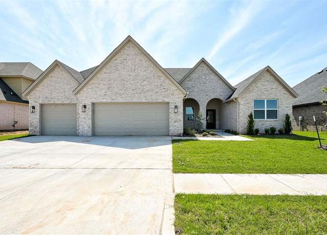 Property at 14521 Astor Ln, Yukon, OK 73099, 4 beds, 3.5 baths