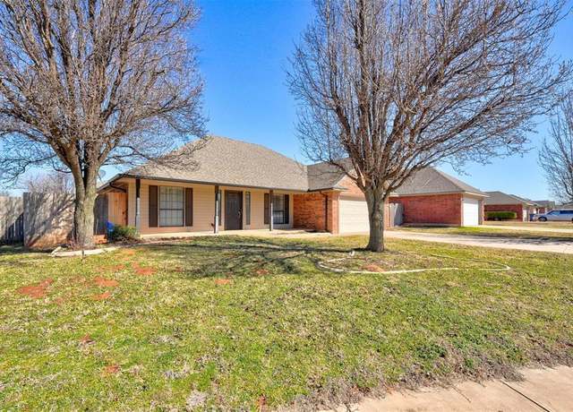 Property at 439 W Strasburg Way, Mustang, OK 73064, 3 beds, 2 baths