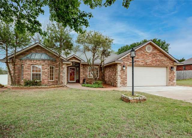 Property at 630 Williams St, Purcell, OK 73080, 3 beds, 2 baths