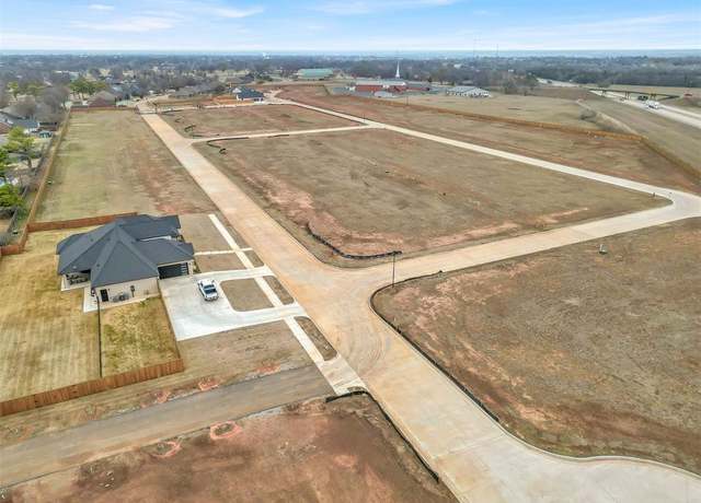 Property at 3514 Scissortail Ln, Chickasha, OK 73018