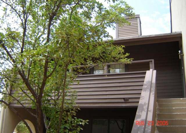 Property at 11120 Stratford Dr #212, Oklahoma City, OK 73120, 3 beds, 2 baths