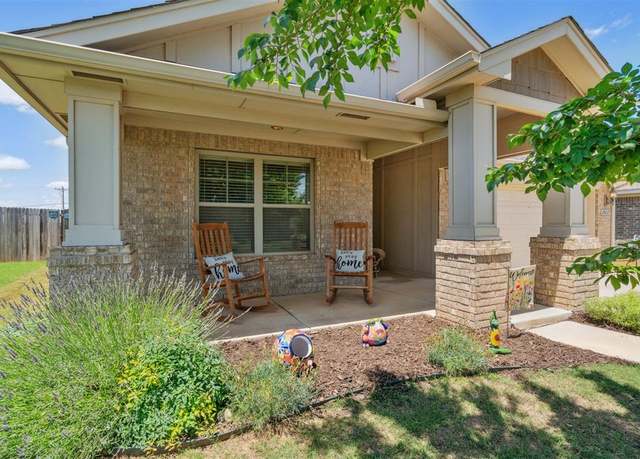 Property at 19217 Bajo Dr, Edmond, OK 73012, 3 beds, 2 baths